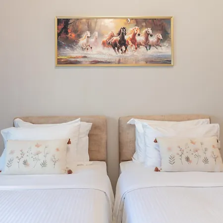 Kapxhiu Oceanis Residences *
