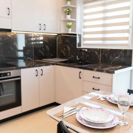 Kapxhiu Oceanis Residences *